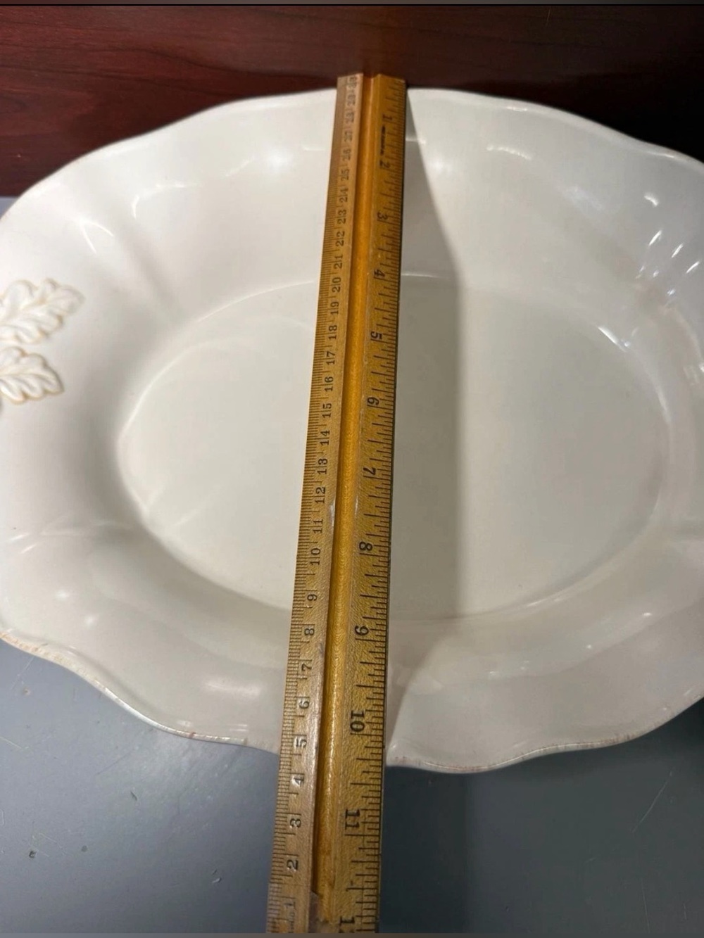 Victoria White Ceramic Oval Serving Dish Scalloped Leaf Design - Picture 9 of 10
